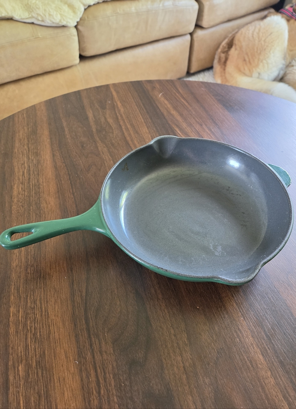 Vintage Le Creuset #23 Emerald Green Enameled Cast Iron Skillet 9" Double Spout - Picture 2 of 7